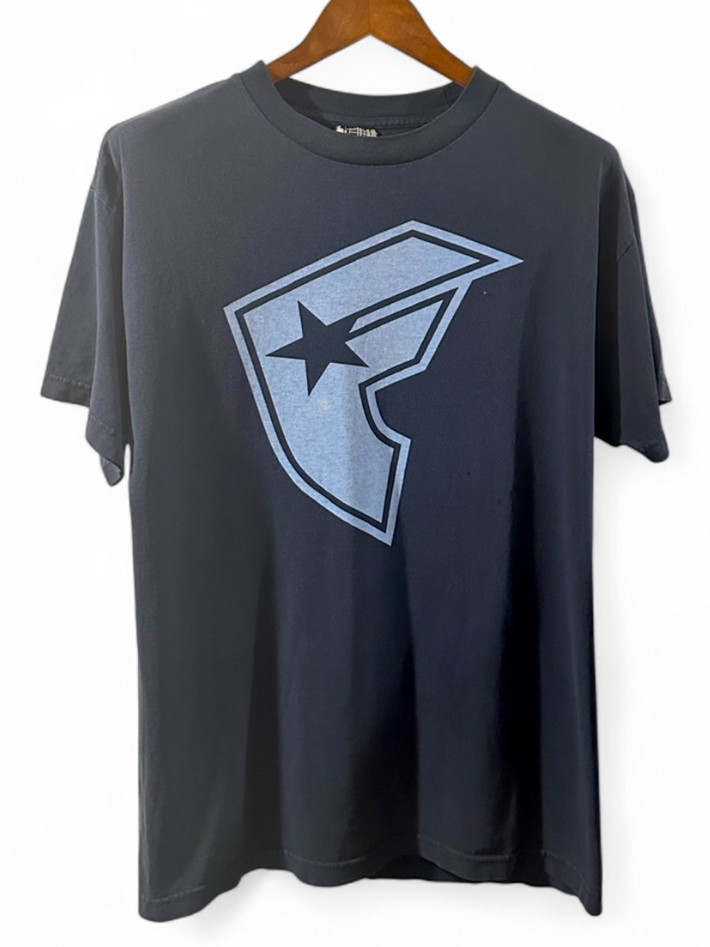 Vintage Y2K Famous Logo Navy Blue Graphic T-shirt Size Large